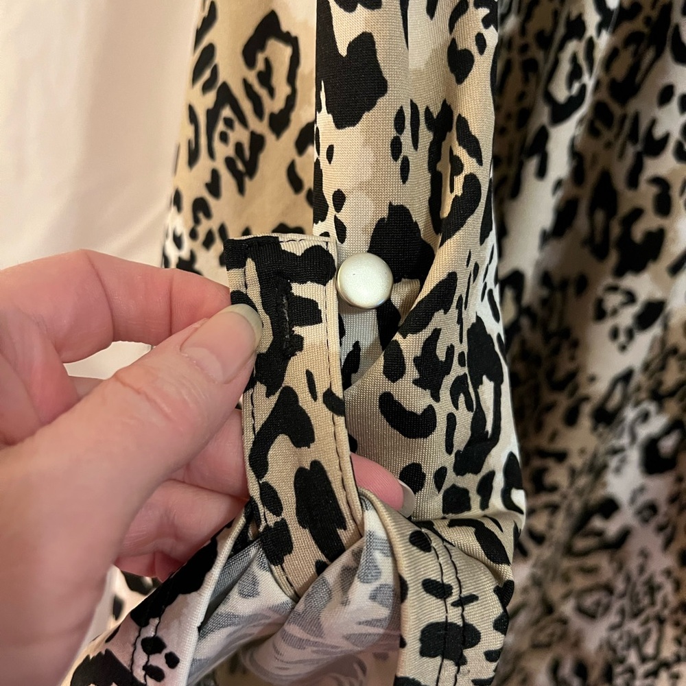 Notations Beige, Tan & Black Leopard Patterned Blouse Size L - Picture 5 of 6